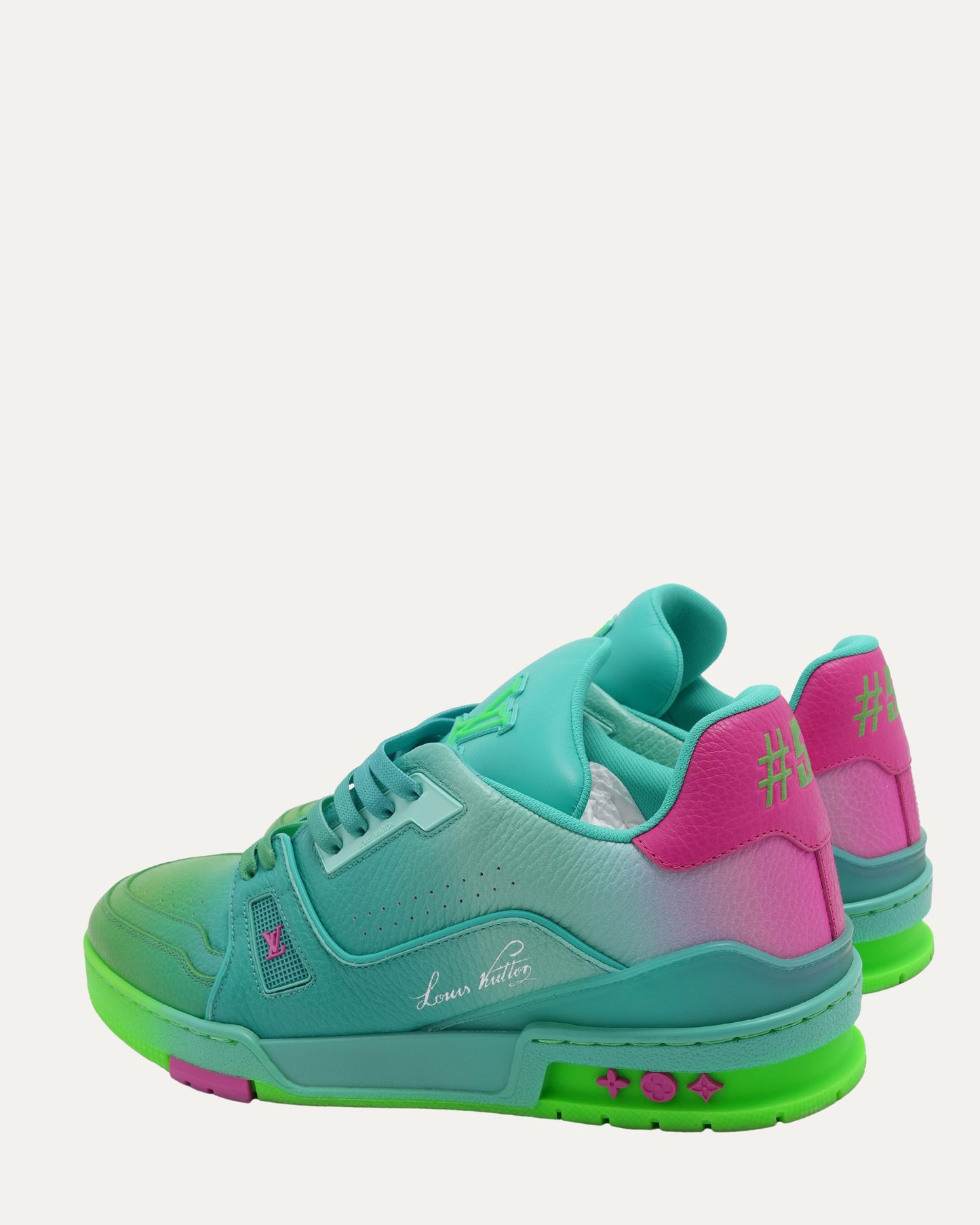 Ombre LV Trainer