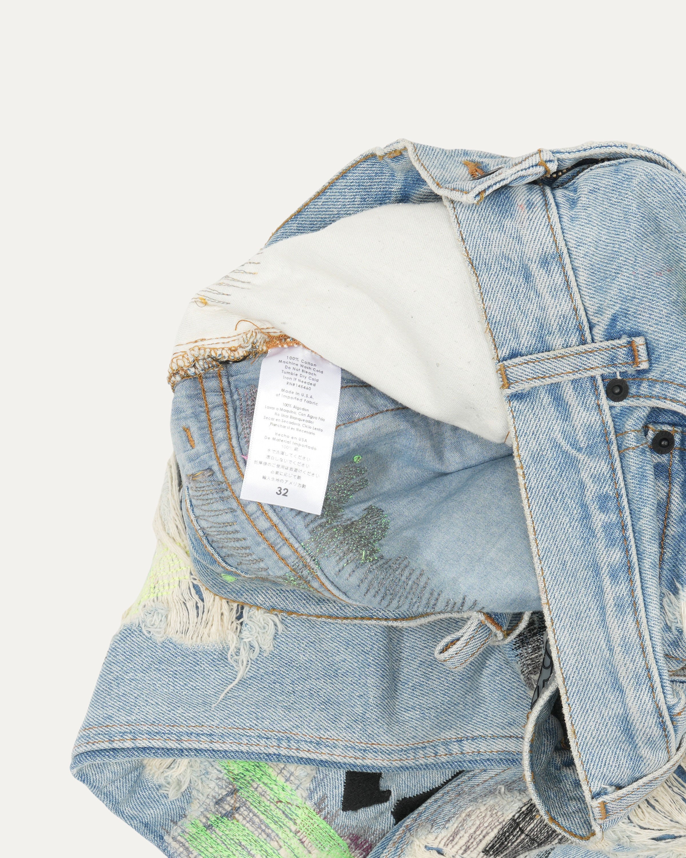 Distressed Embroid Endless Distressed Embroidered Jeans