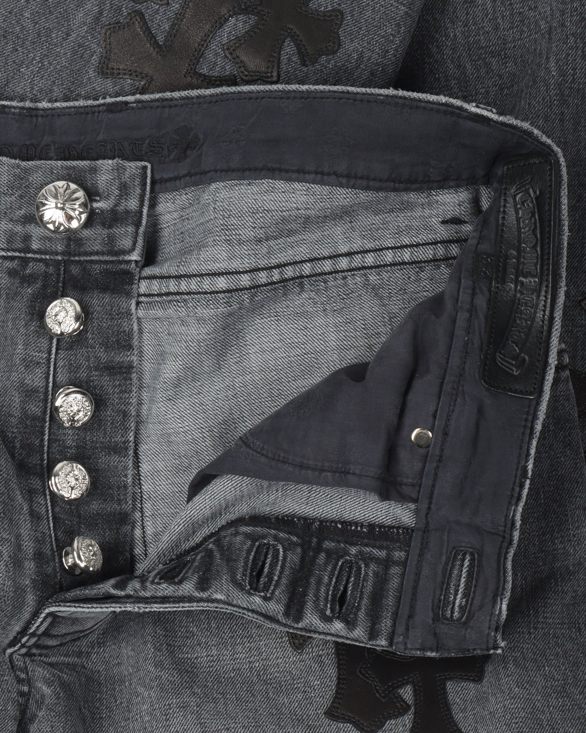Fleur-Knee Cross Patch Jeans
