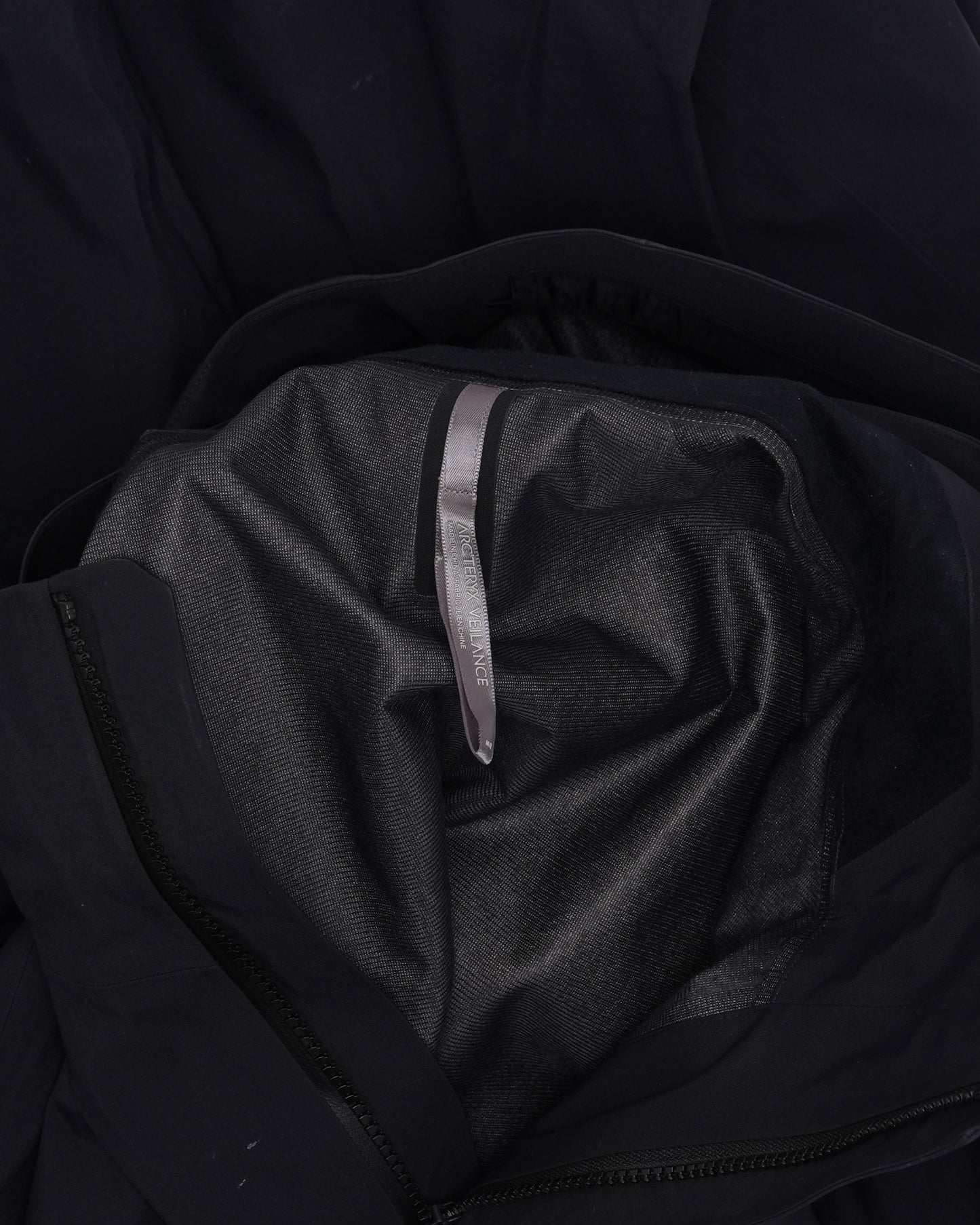 Veilance Monitor Coat