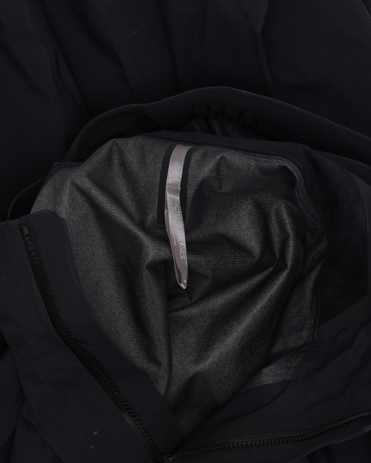 Veilance Monitor Coat
