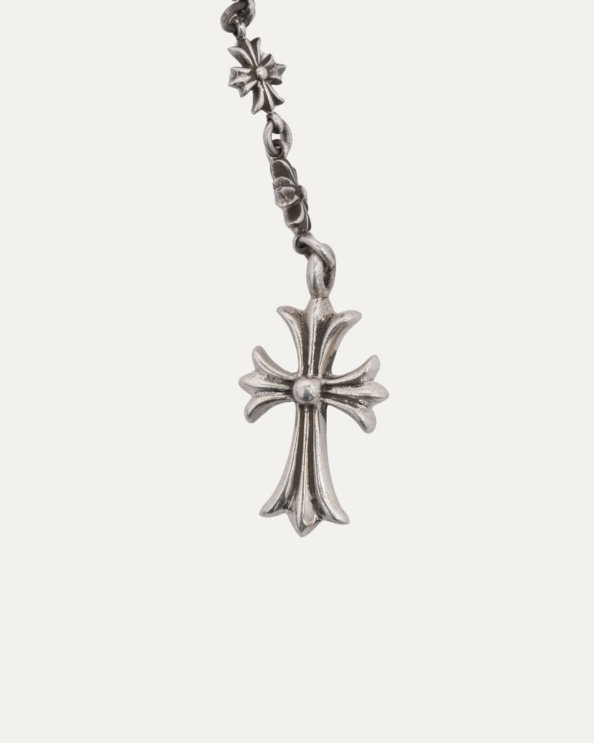 Tiny E Choke Chain Necklace