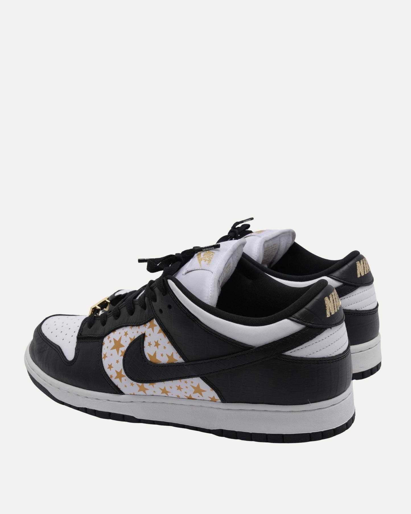 SB Dunk Low Supreme Stars