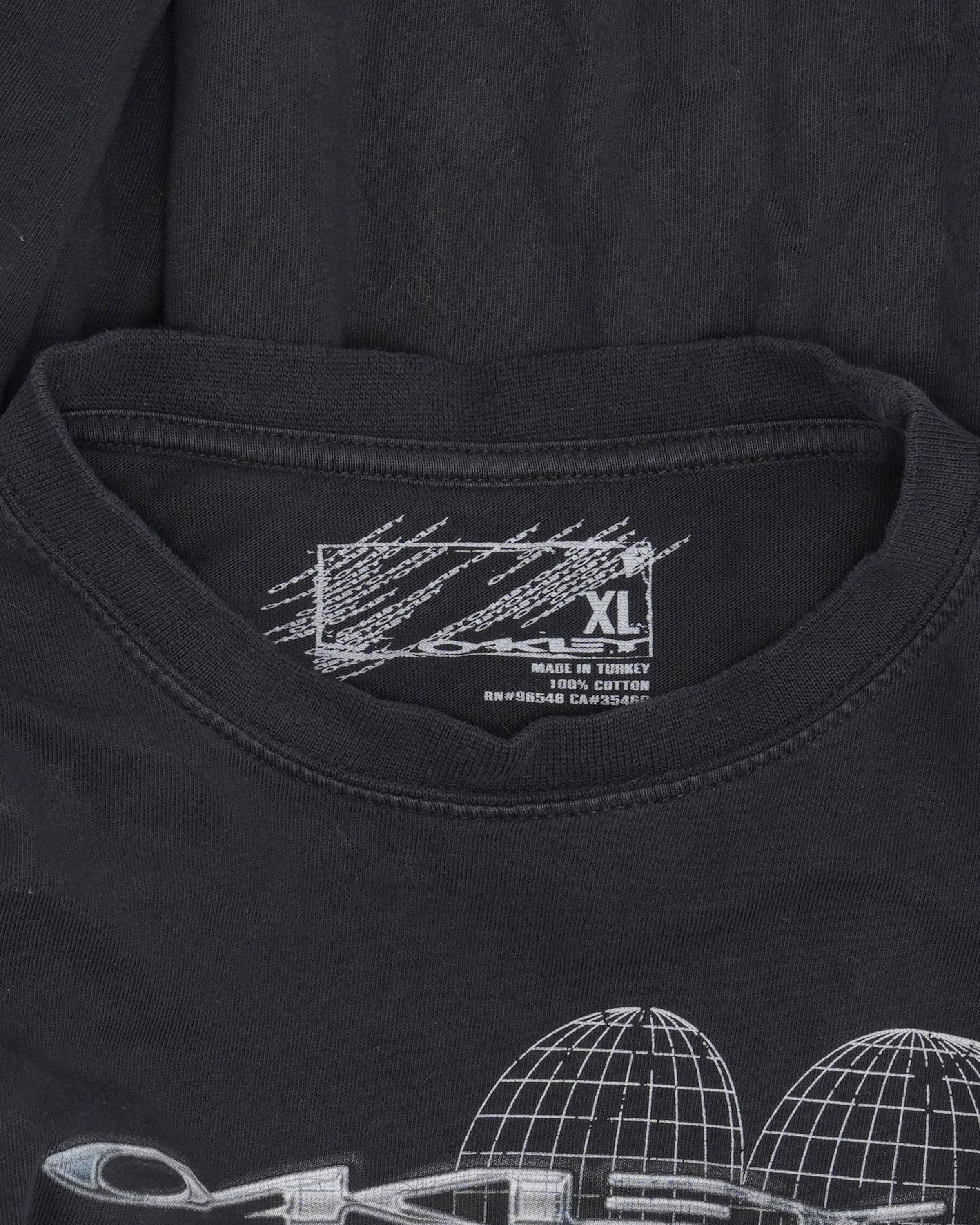 Vintage Oakley Logo Long Sleeve T-Shirt – Justin Reed