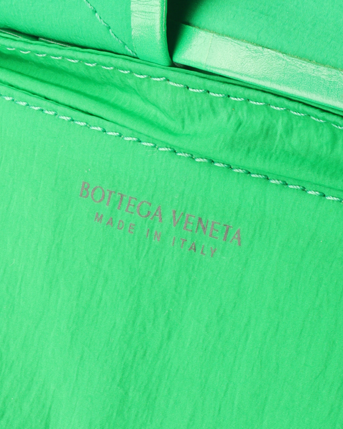 Intrecciato Leather Cassette Bag