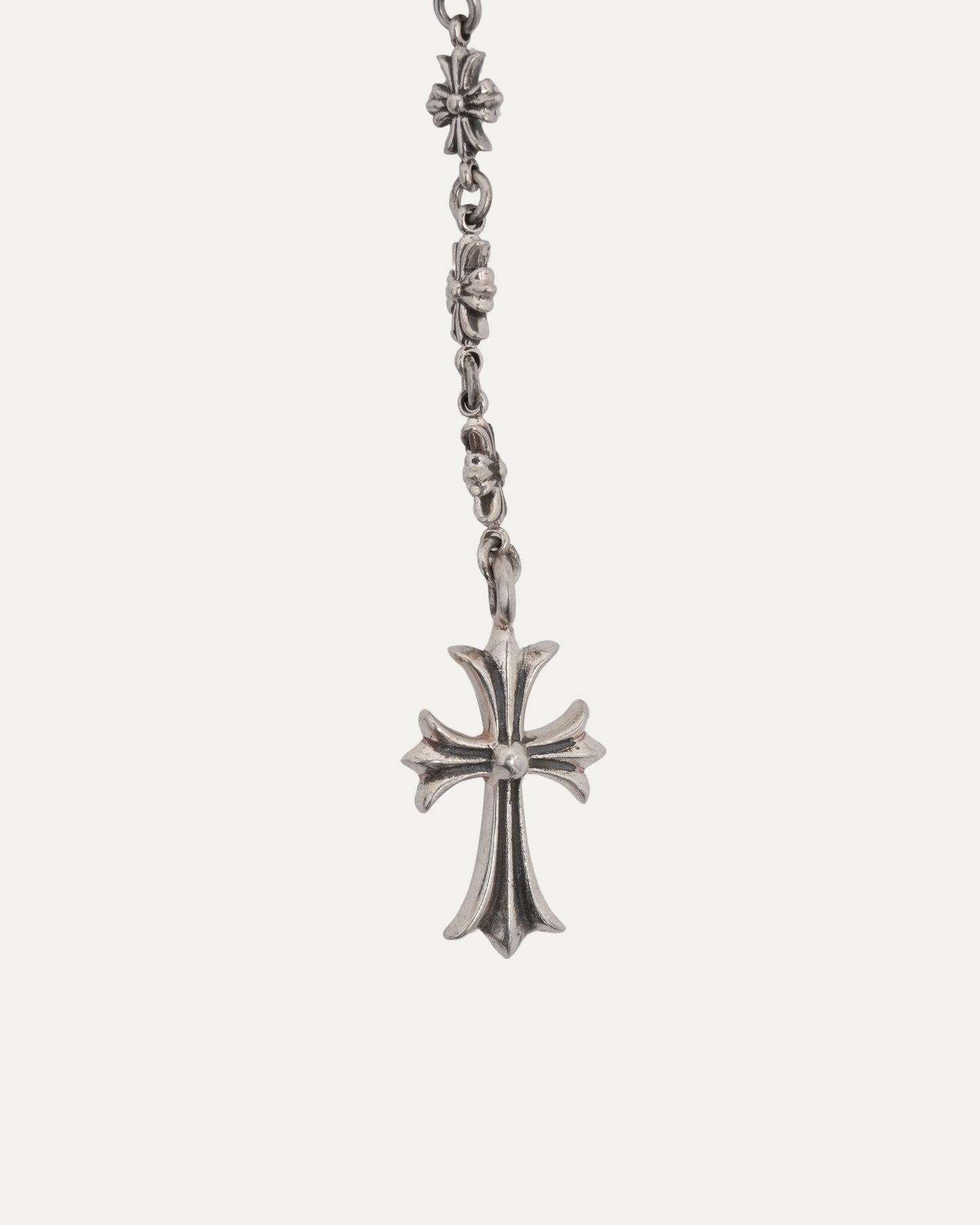Tiny E Choke Chain Necklace