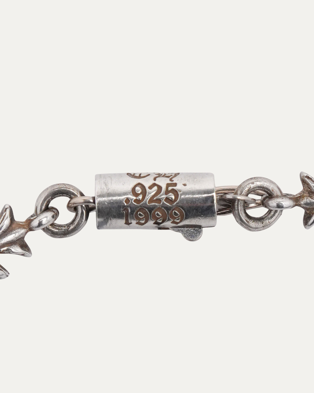 Tiny E Bracelet