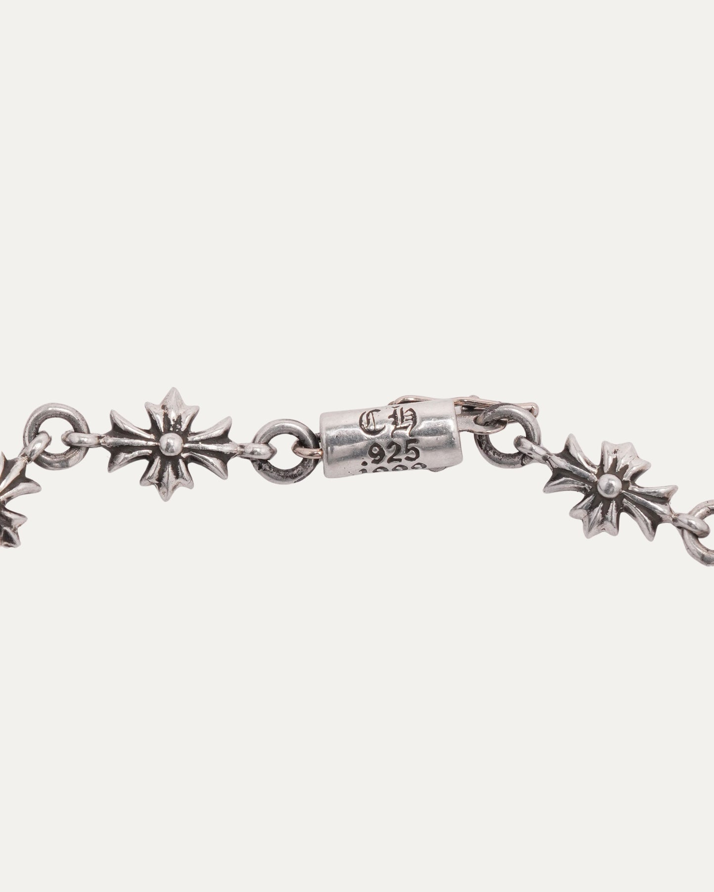 Tiny E Bracelet