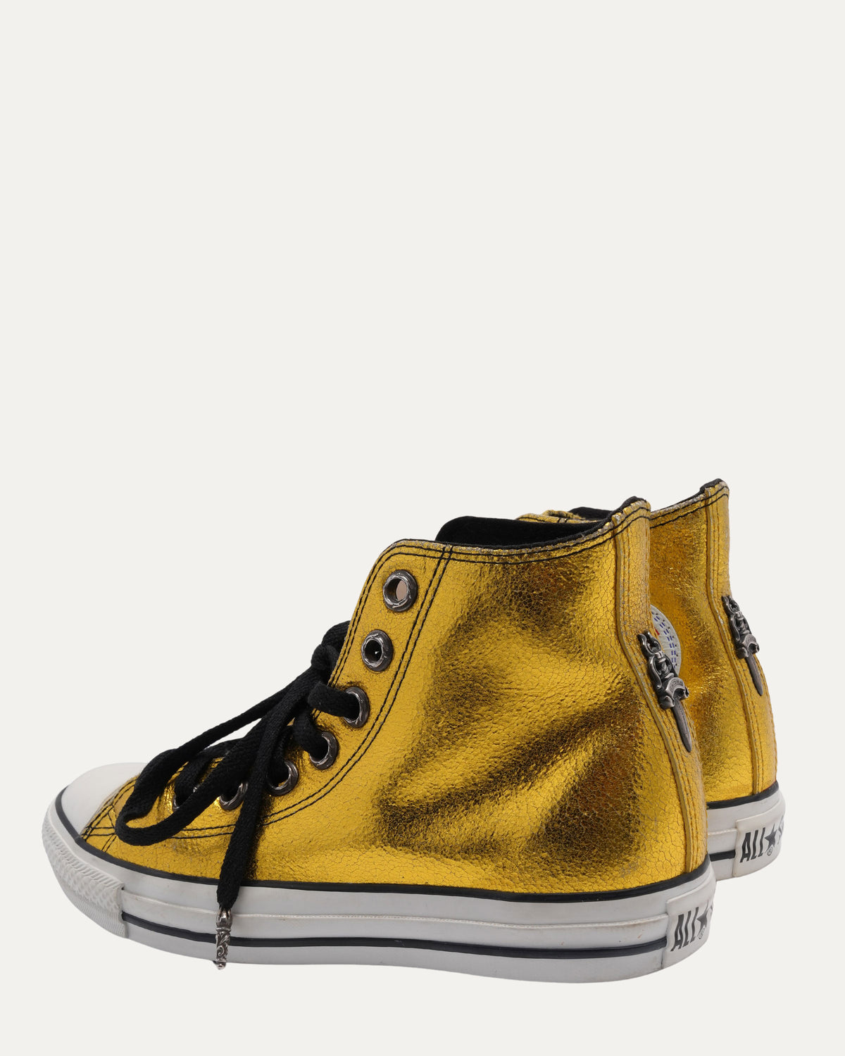Leather Star Patch Chuck Taylor Sneakers