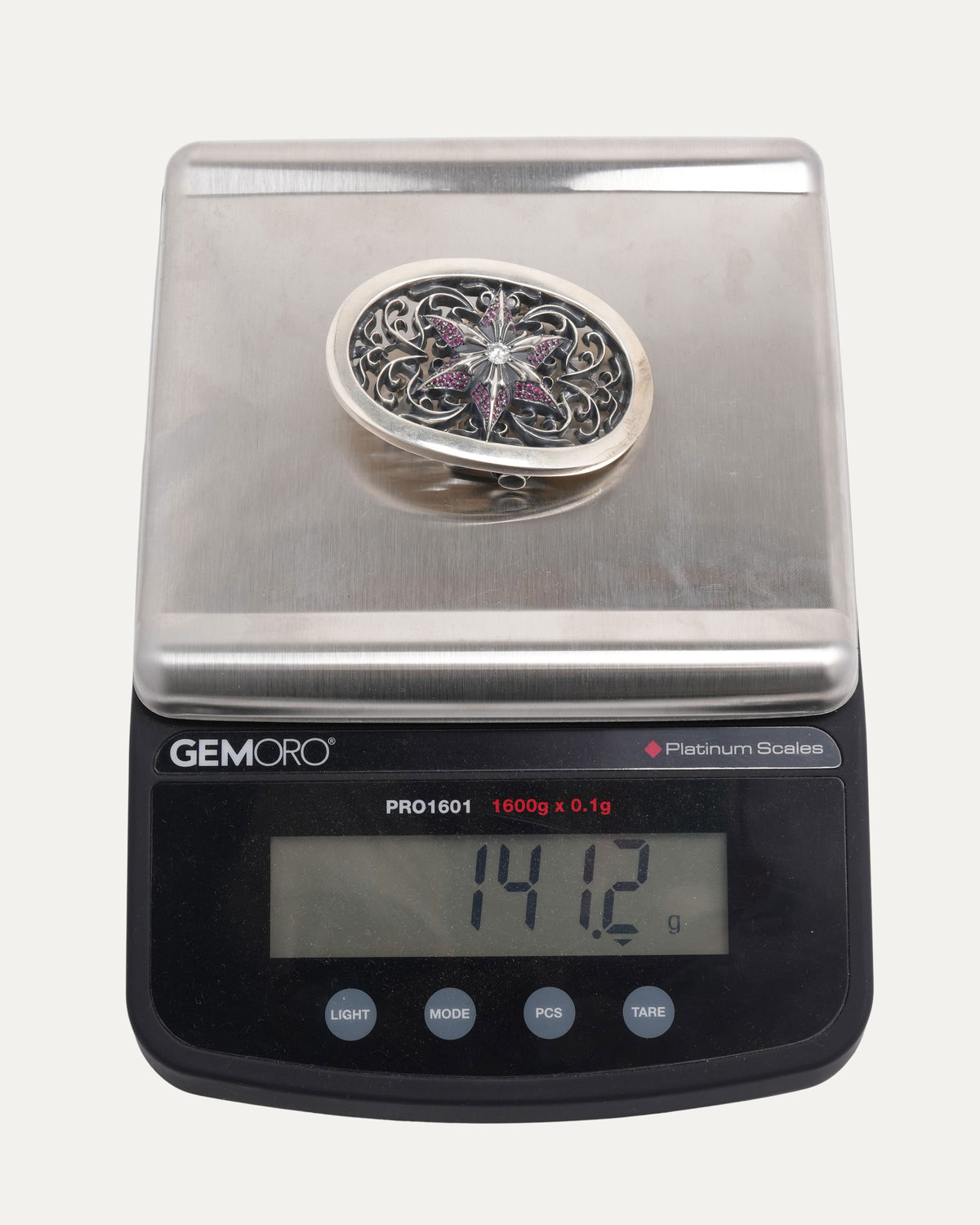 Diamond and Ruby Oval Star Belt Buckle
