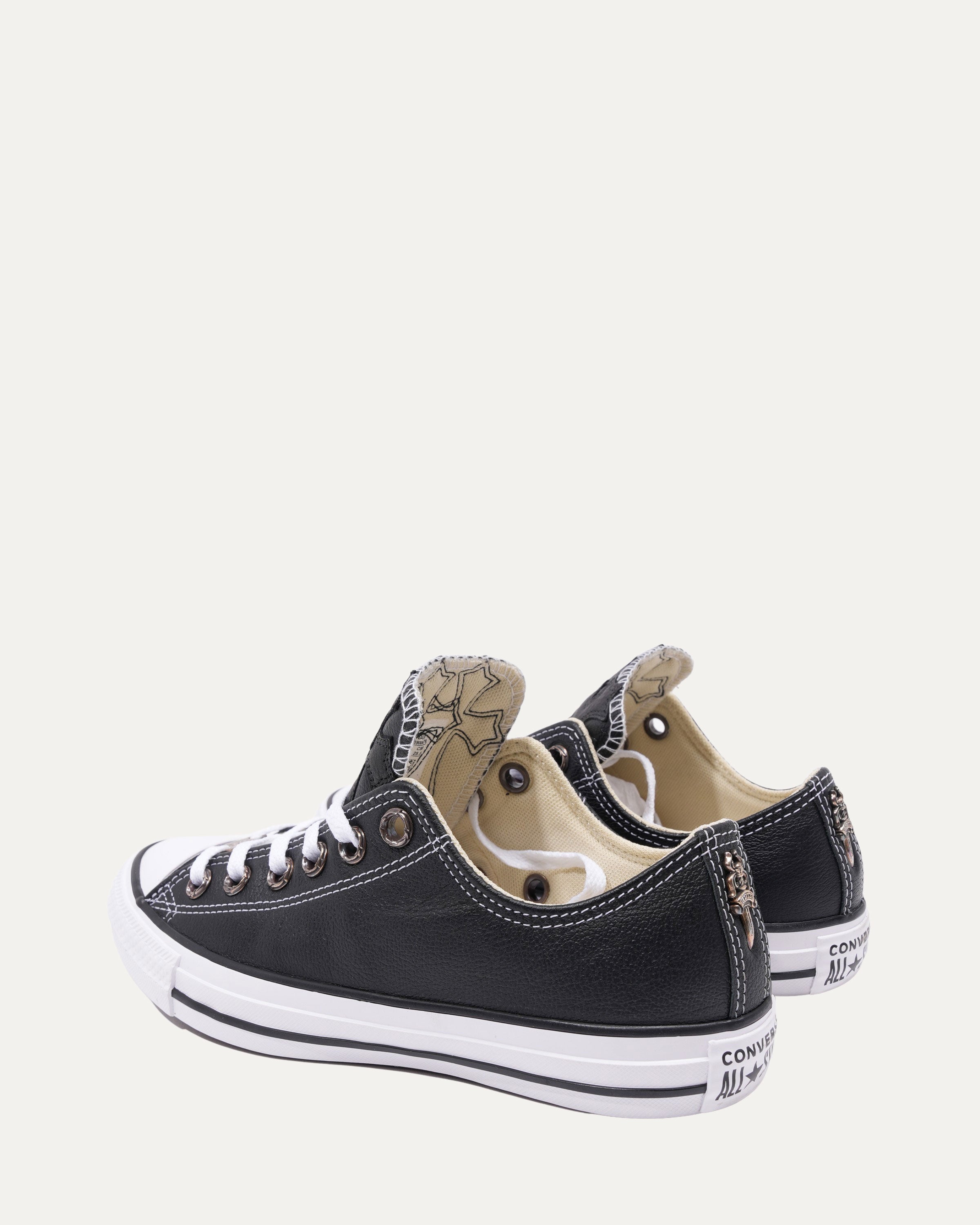 Cross Patch Converse Chuck Taylor Low