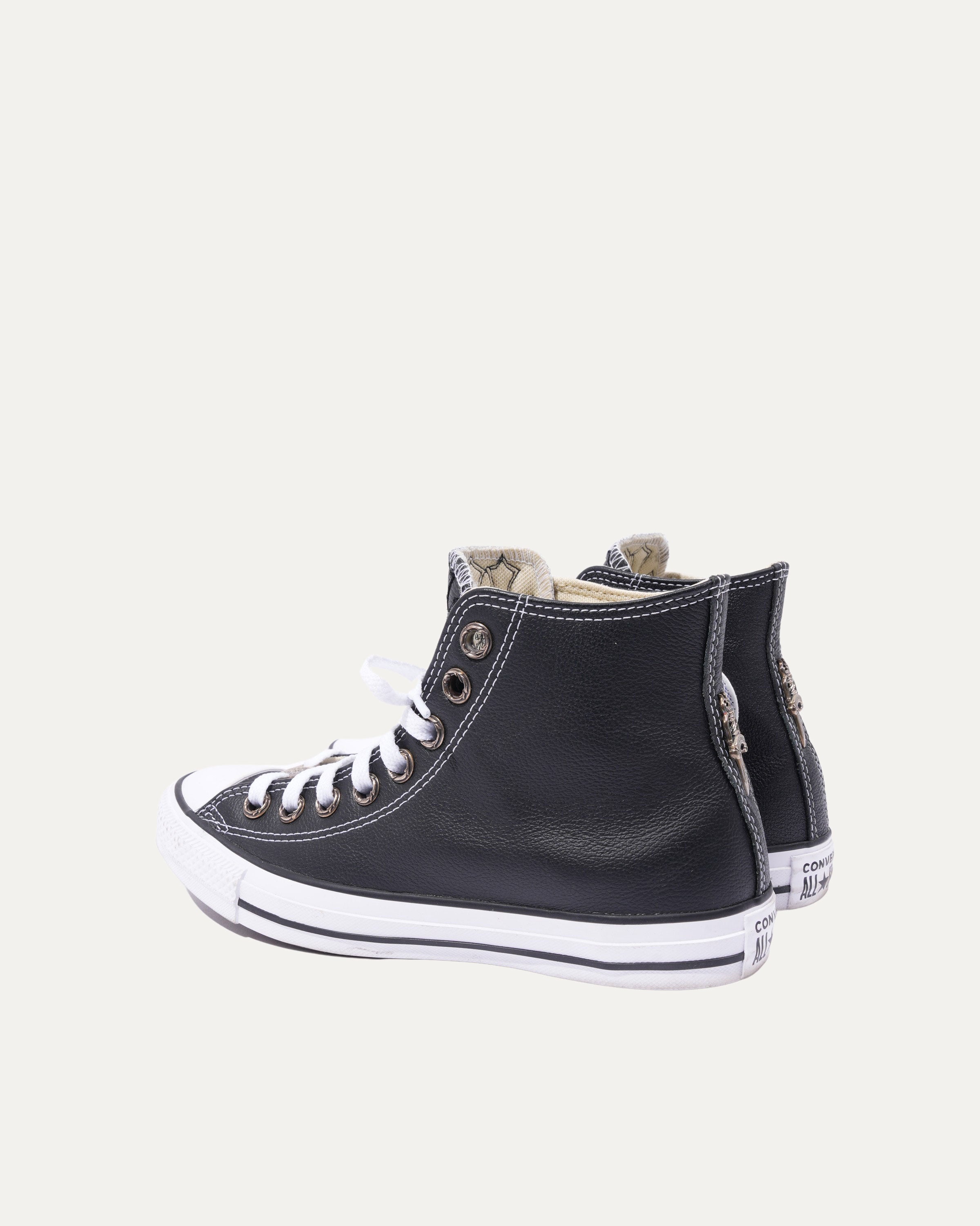 Cross Patch Converse Chuck Taylor