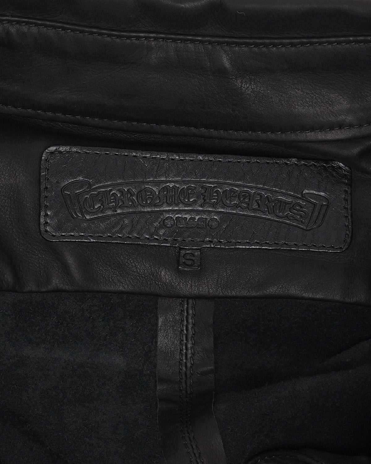 Cross Patch Leather Mahal Kita Shirt