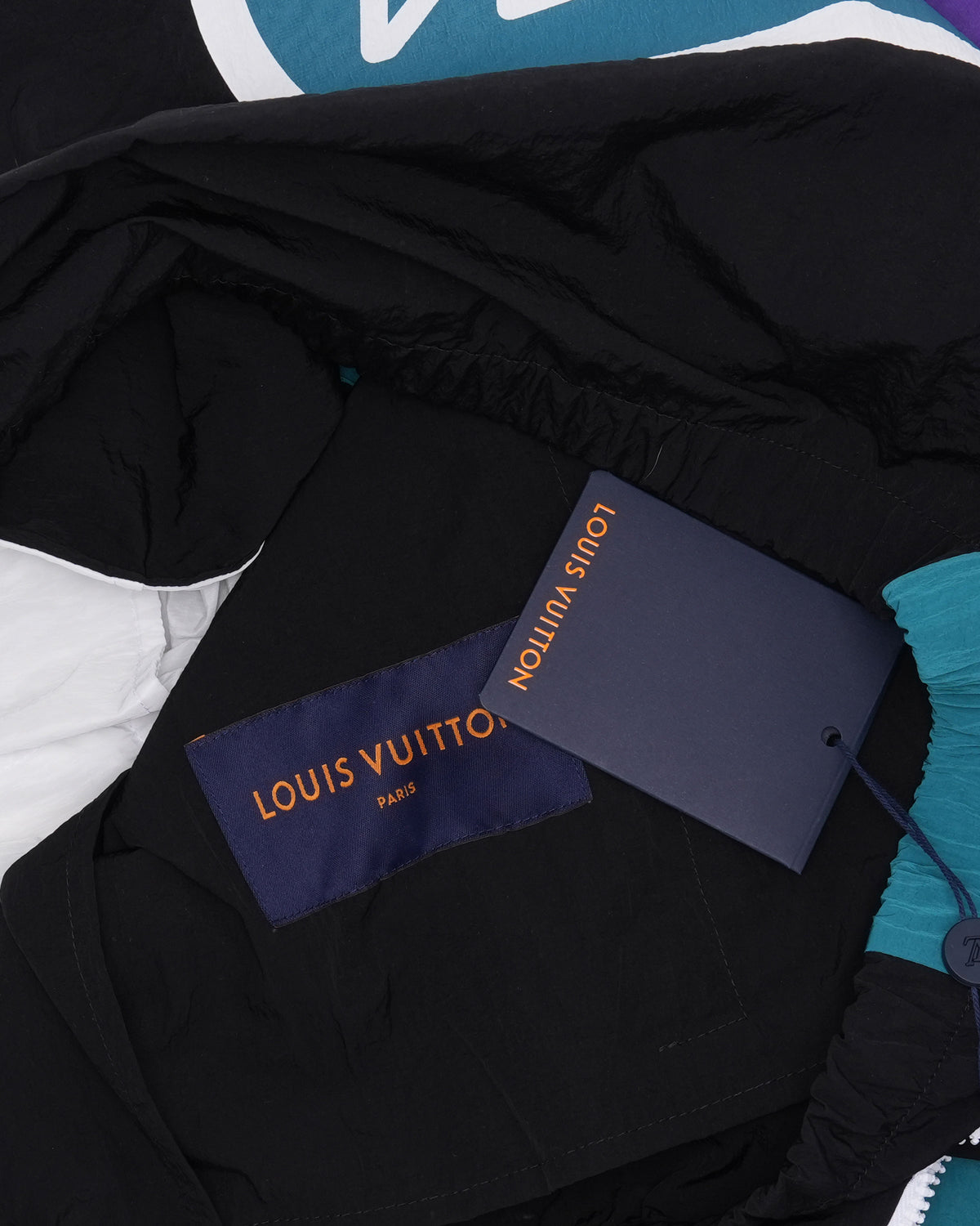 Lightweight Hooded Windbreaker