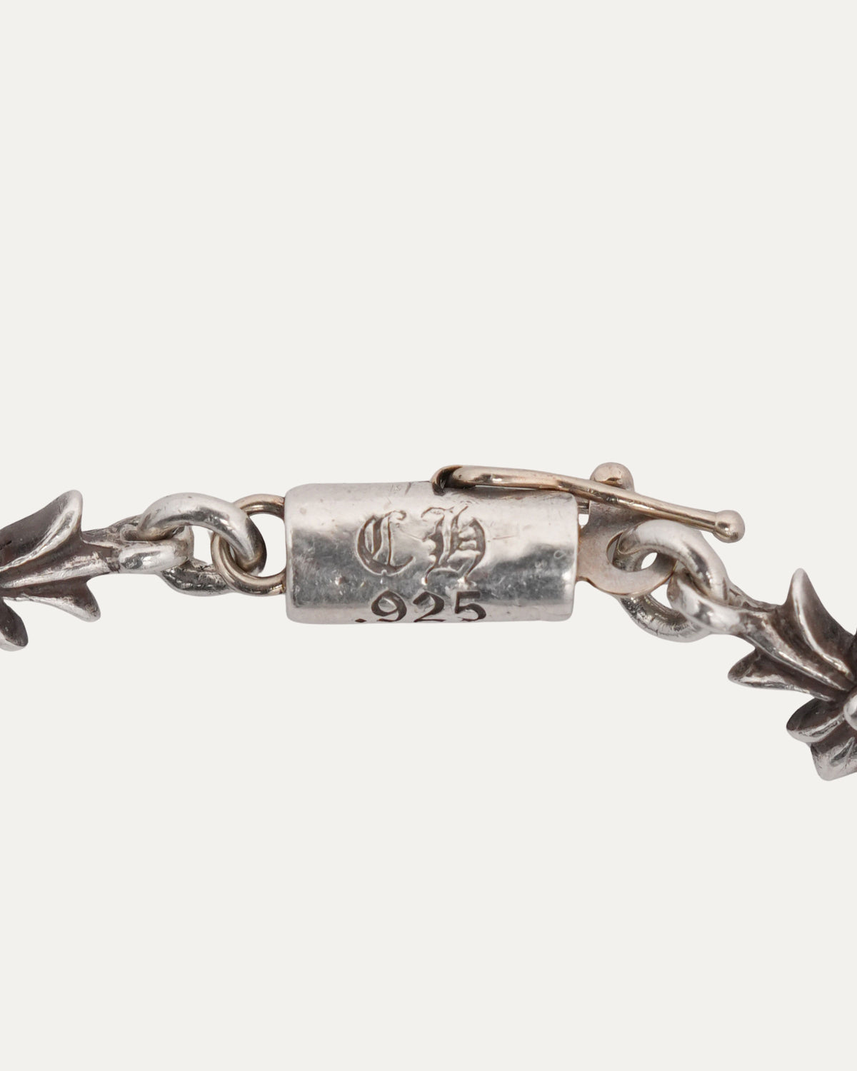 Tiny E Bracelet