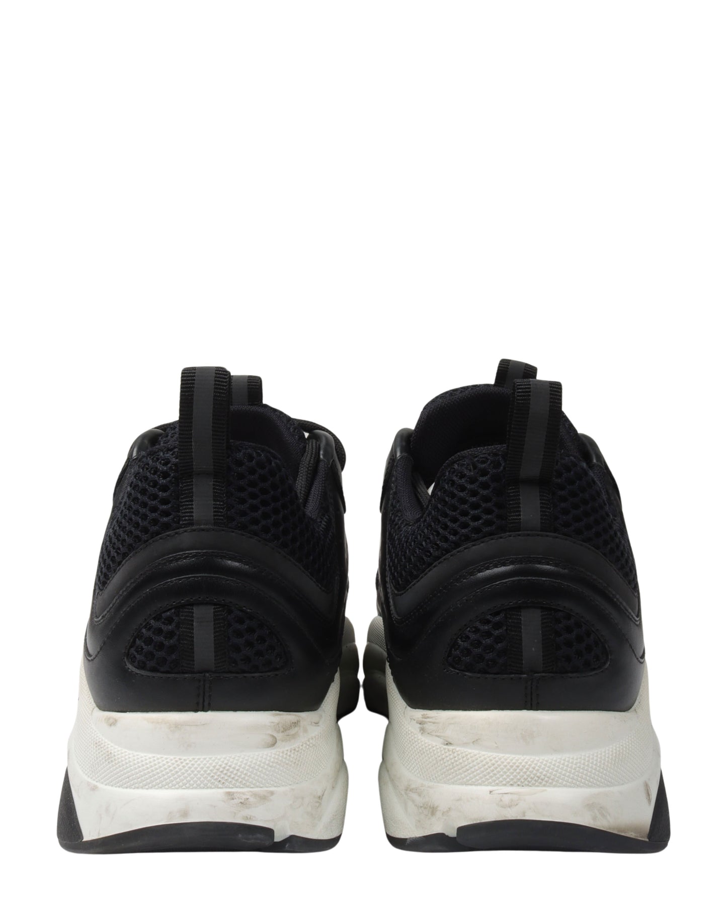 B22 Sneakers