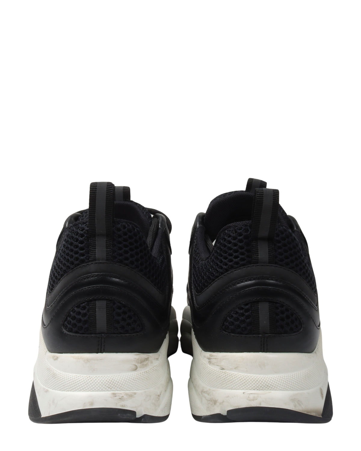 B22 Sneakers