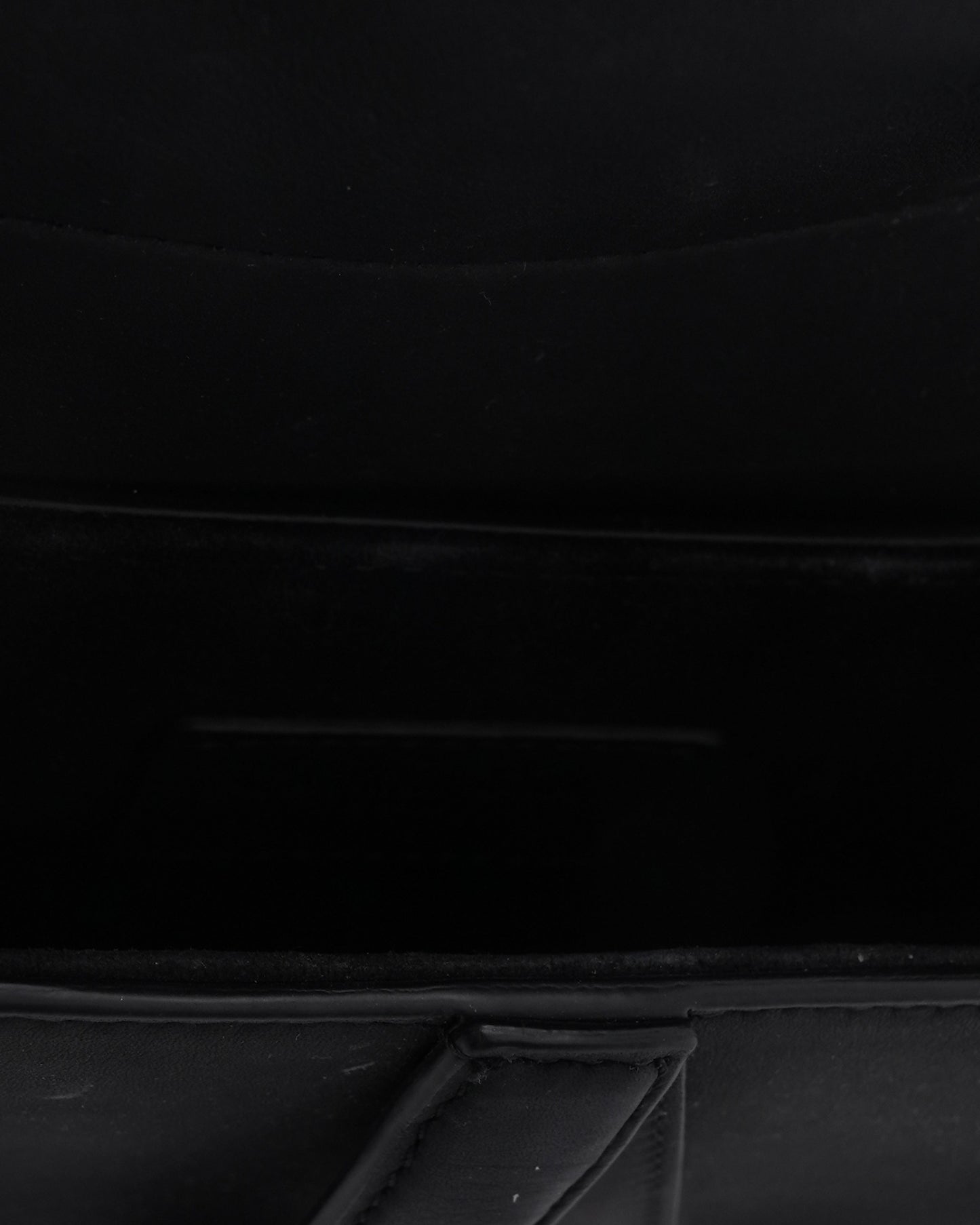 Ultramatte Saddle Bag