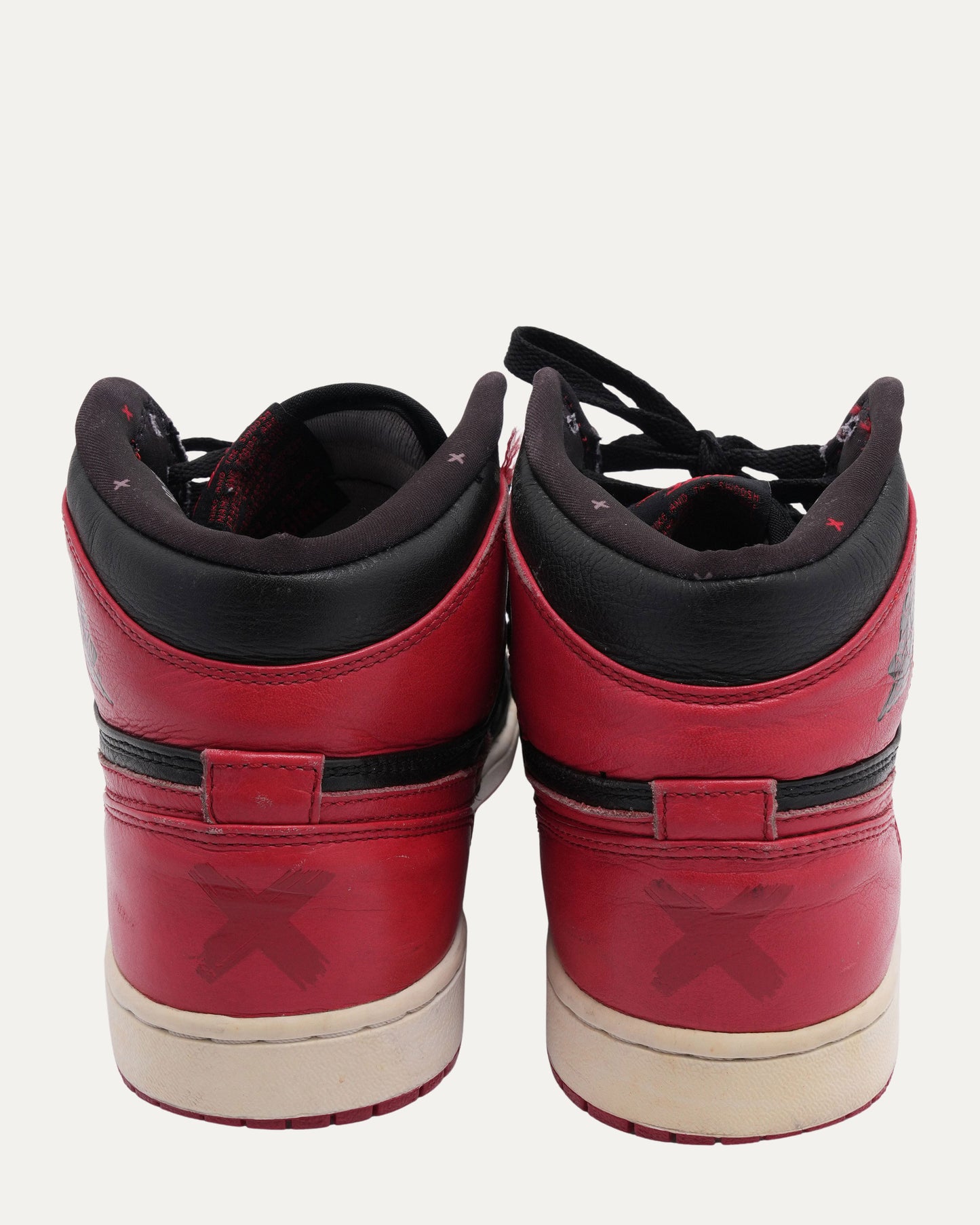 Air Jordan 1 Banned Bred Sneakers