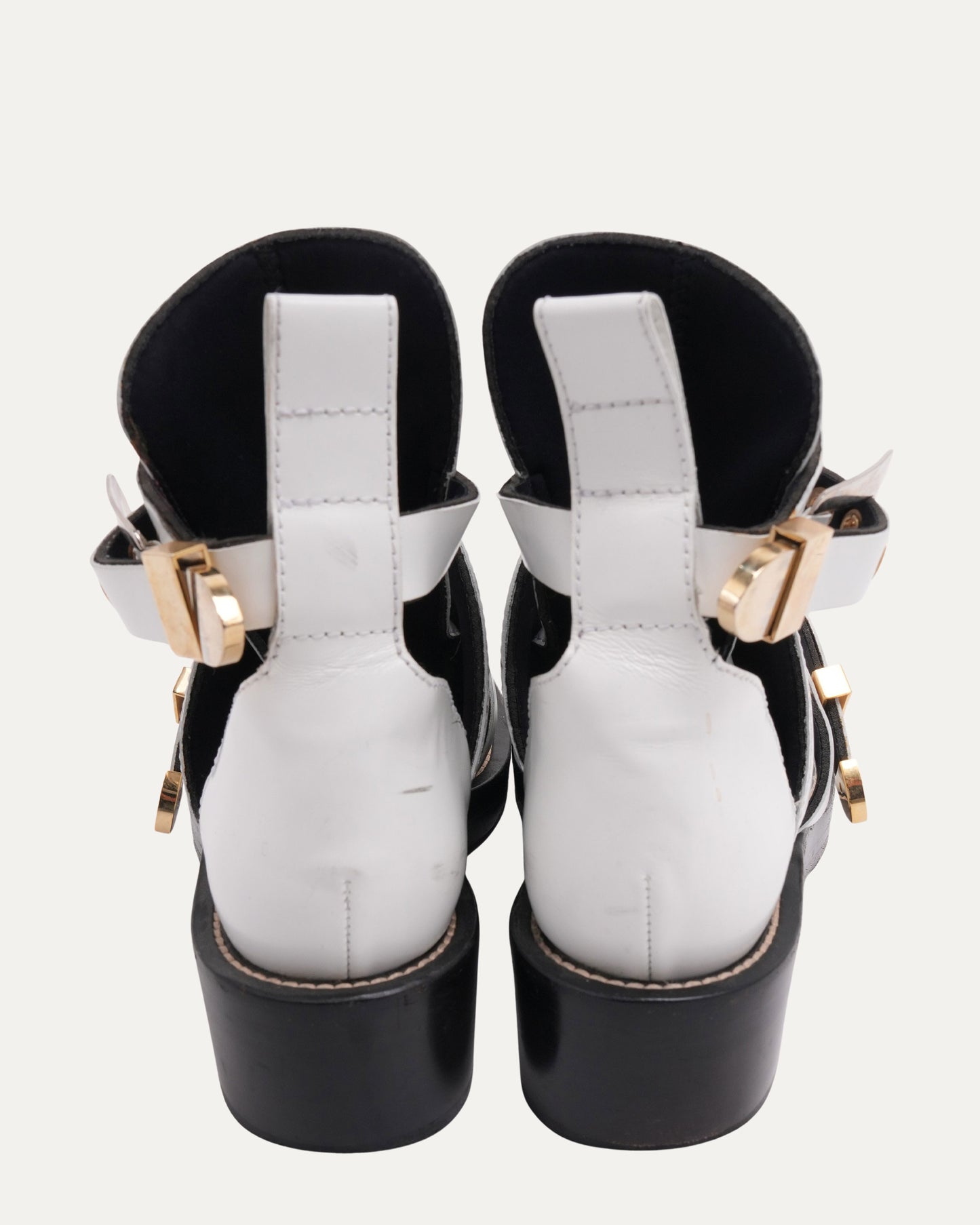 Ceinture Leather Cut-Out Ankle Boots