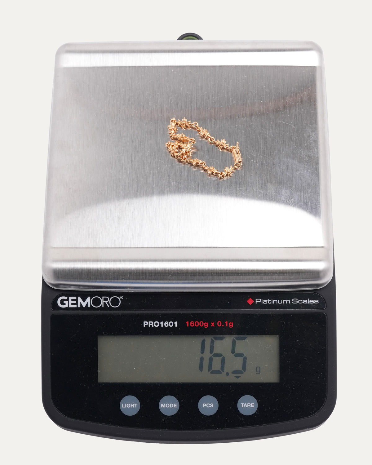 Gold Tiny E Bracelet