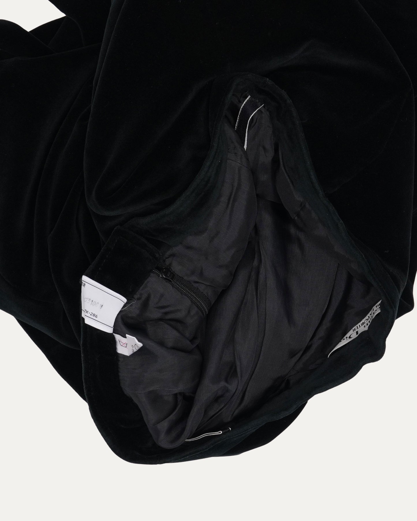 Padded Jacquard Collarless Jacket with Velour Skirt