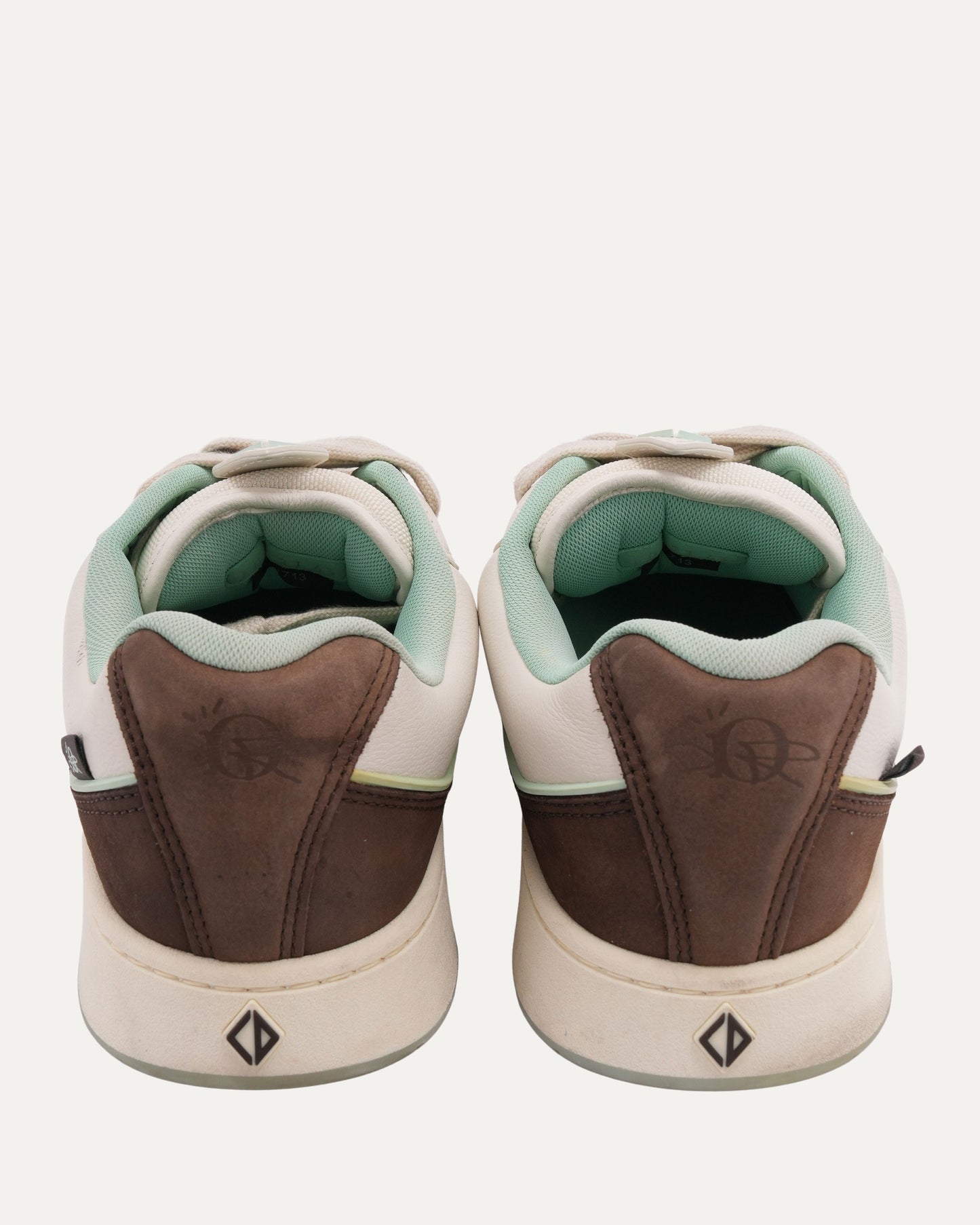 Travis Scott B713 Sneaker