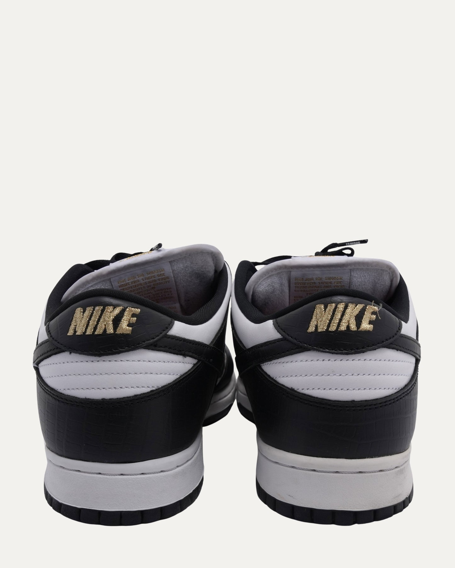 SB Dunk Low Supreme Stars