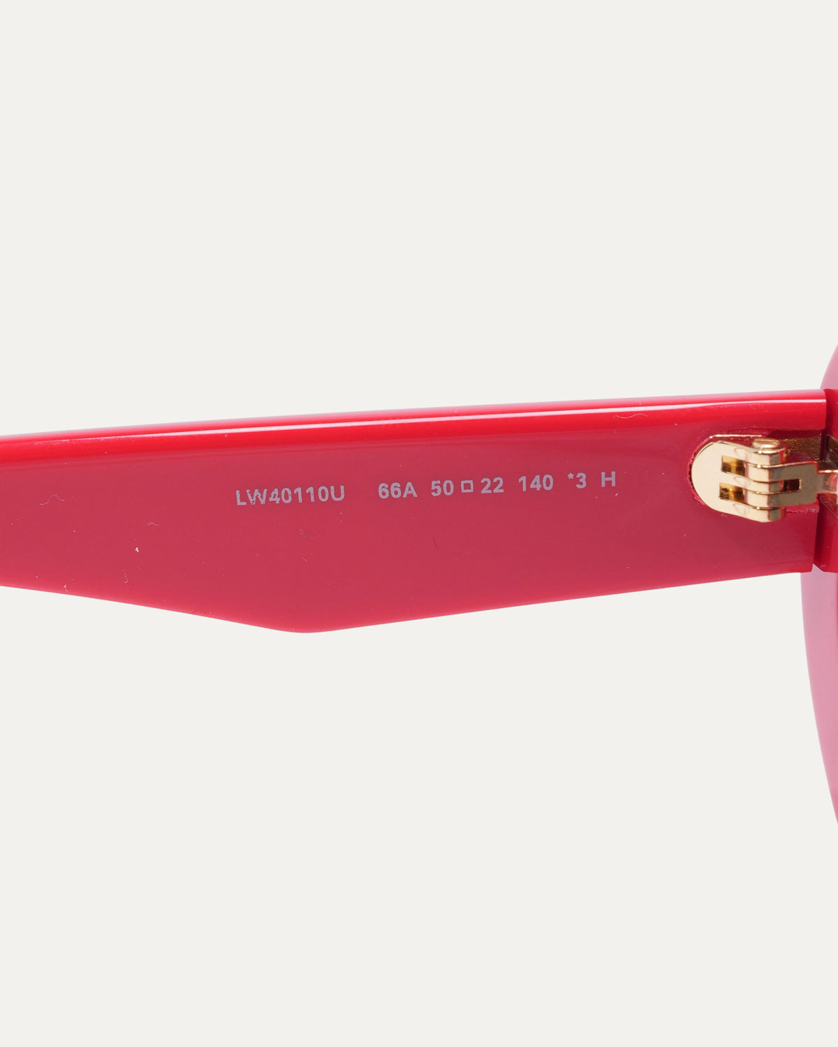 LW40110U Sunglasses