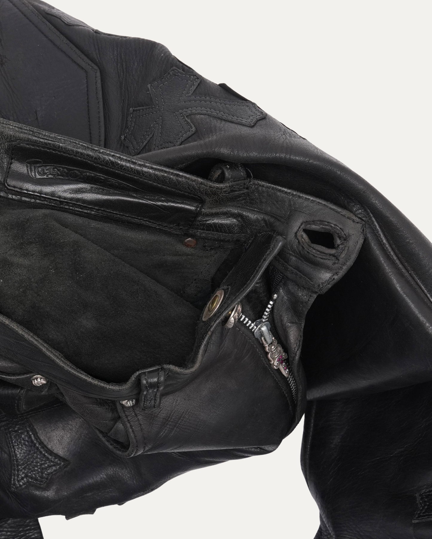 Diamond and Ruby Embellished Zipper Cross Patch Leather Fleur Knee Pants