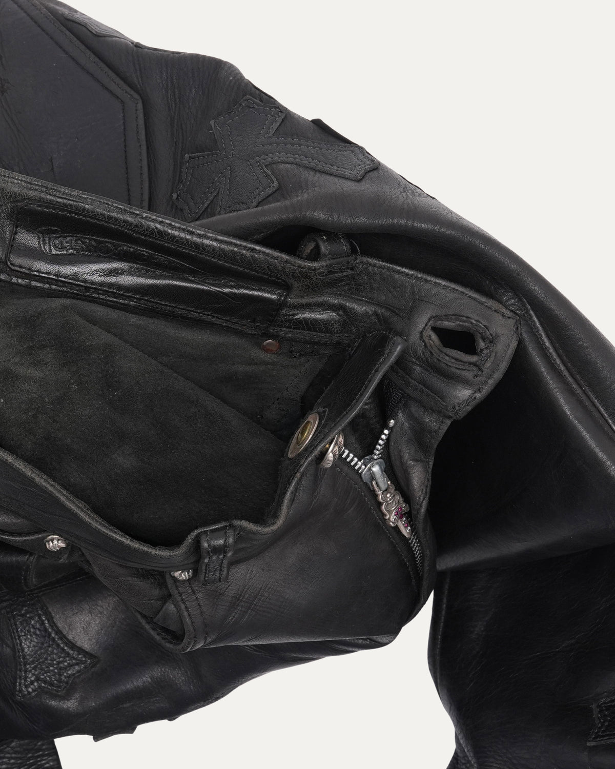 Diamond and Ruby Embellished Zipper Cross Patch Leather Fleur Knee Pants