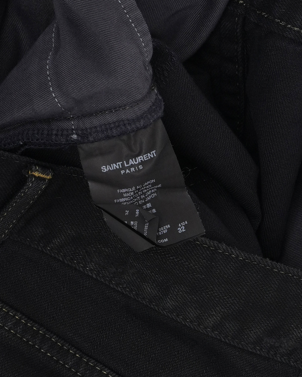Oil Stain Distressed D02 Jeans