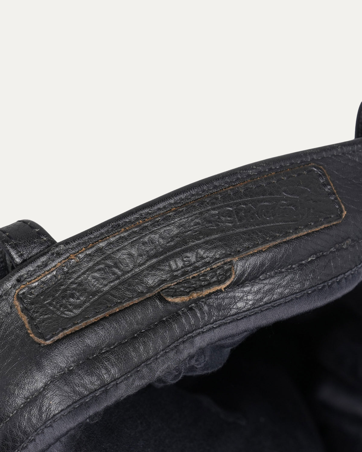 Leather Cross Patch Fleur Knee Pants