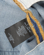 Distressed D02 Jeans