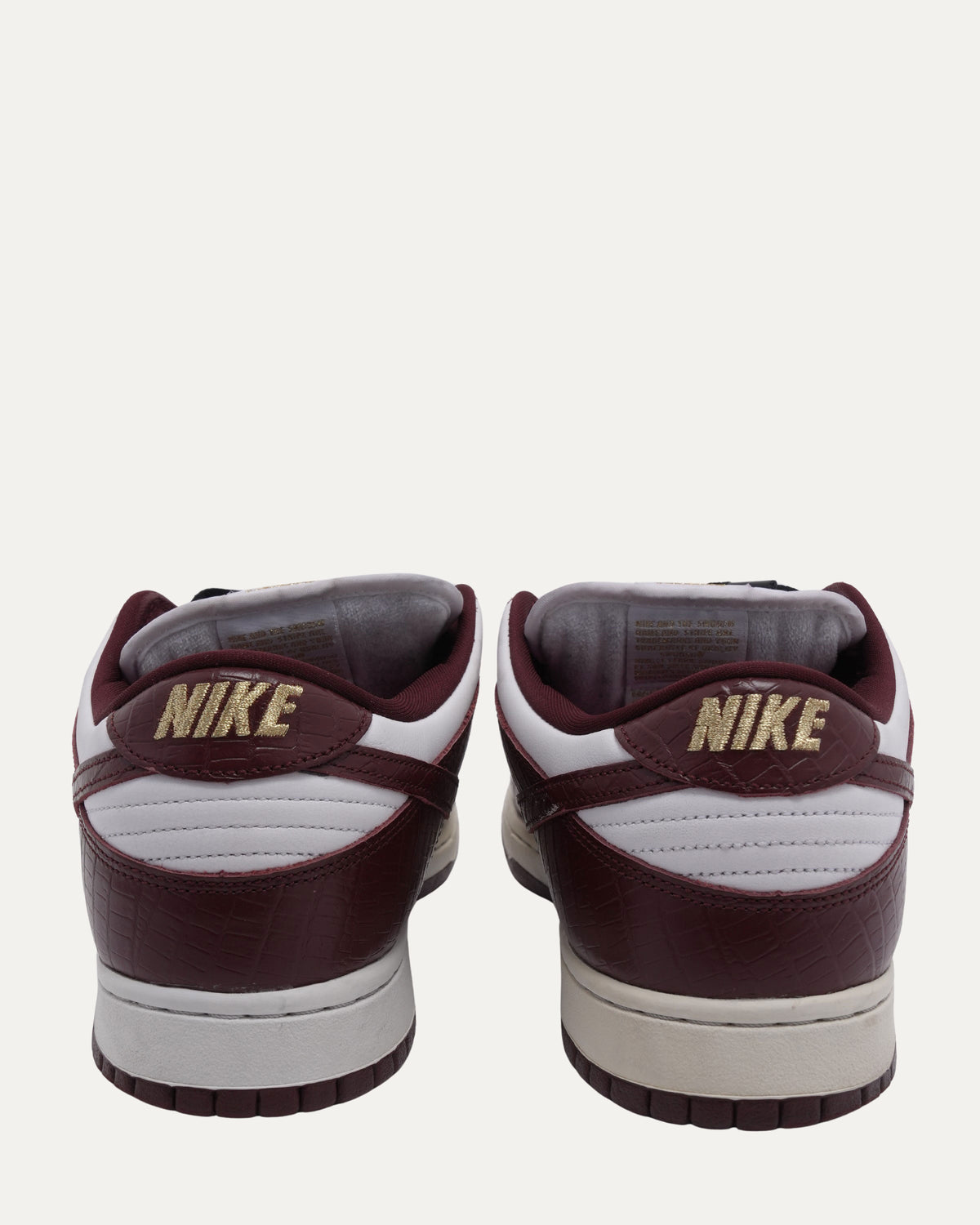 SB Dunk Low Supreme Stars