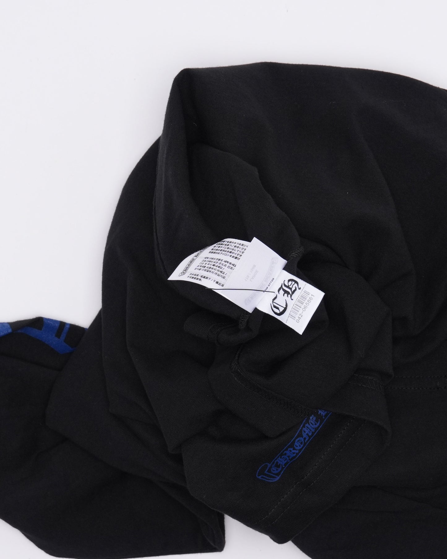 Neck Logo Long Sleeve Pocket T-Shirt
