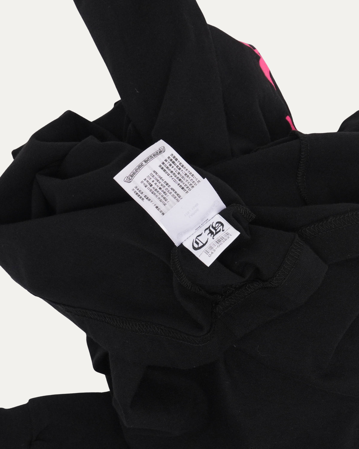 Neck Logo Long Sleeve Pocket T-Shirt