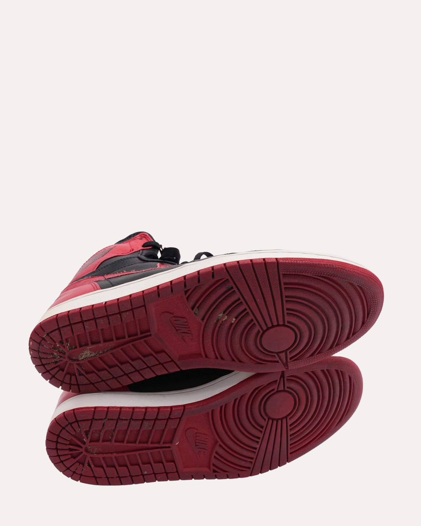 Air Jordan 1 Banned Bred Sneakers