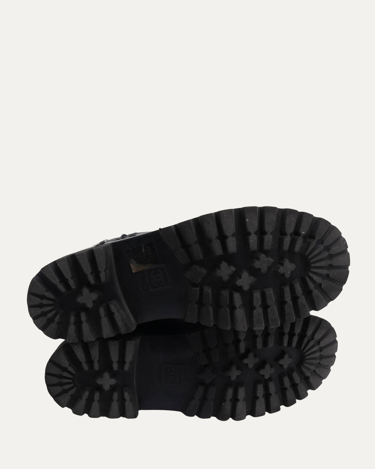 Logo Boots