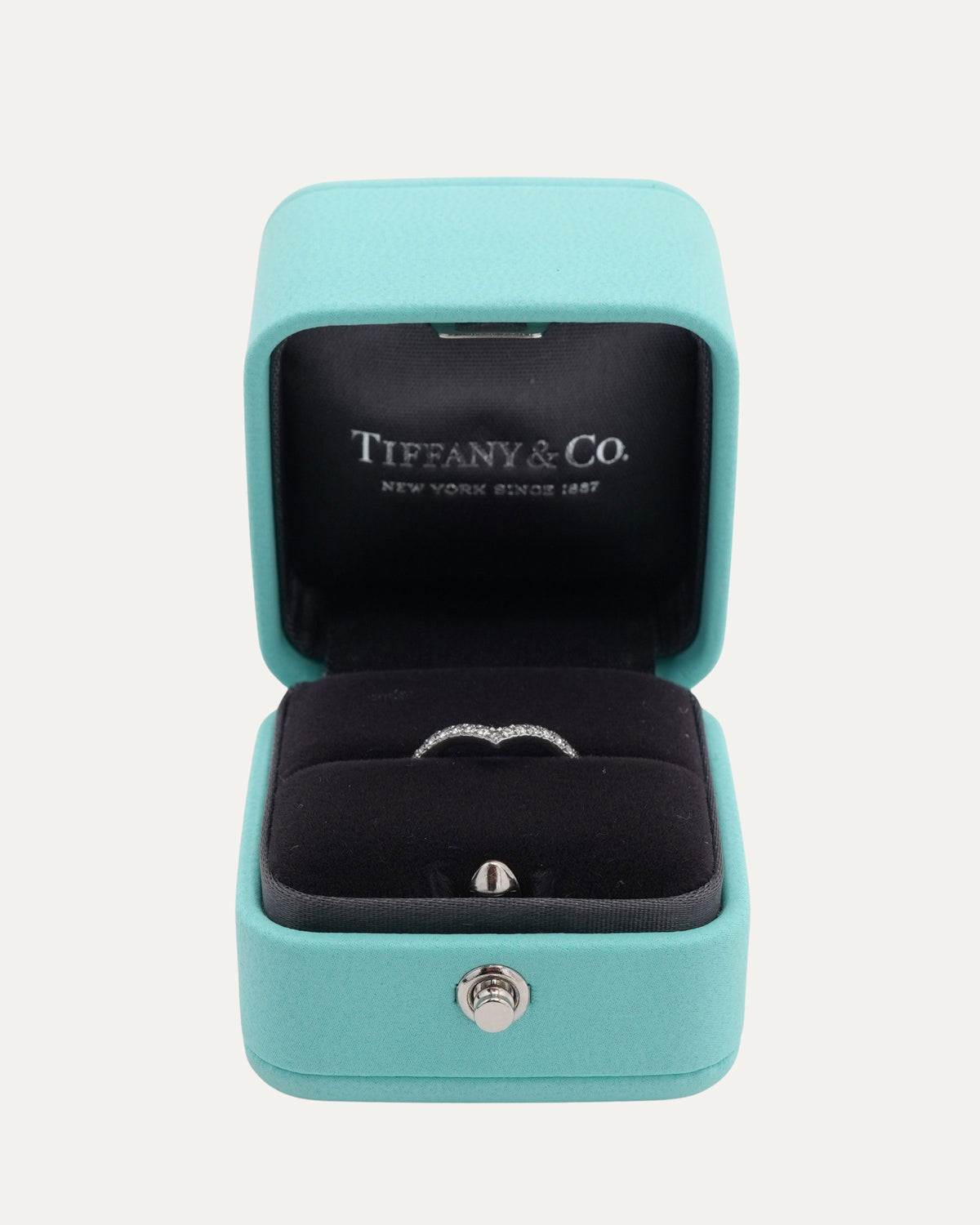 Platinum Diamond Soleste V Ring