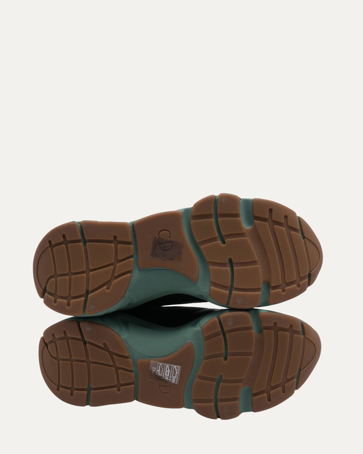 B22 Sneaker