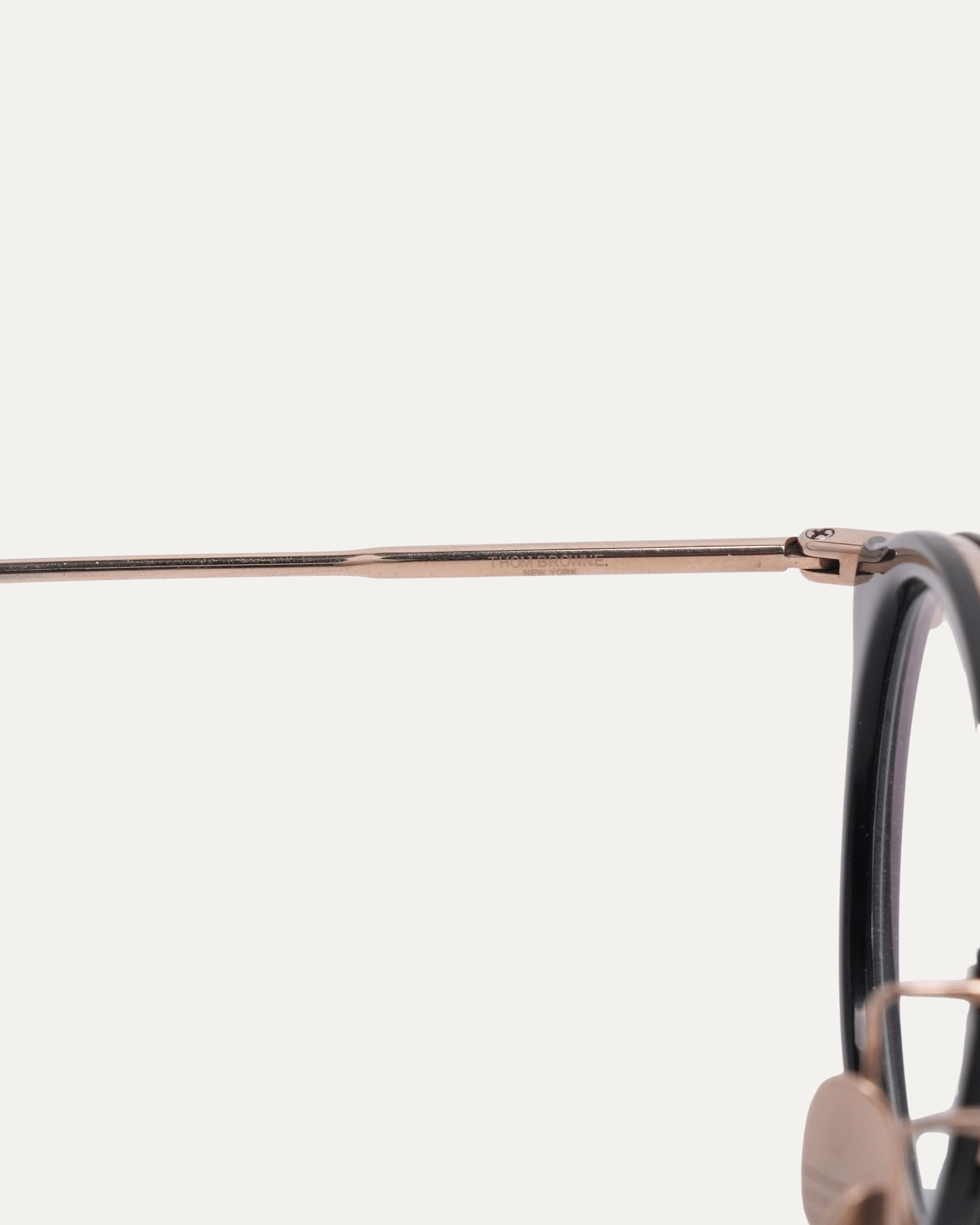 小物 THOM BROWNE TB-011A-49 Thom Browne TB011A49 Eyeglasses – Justin Reed