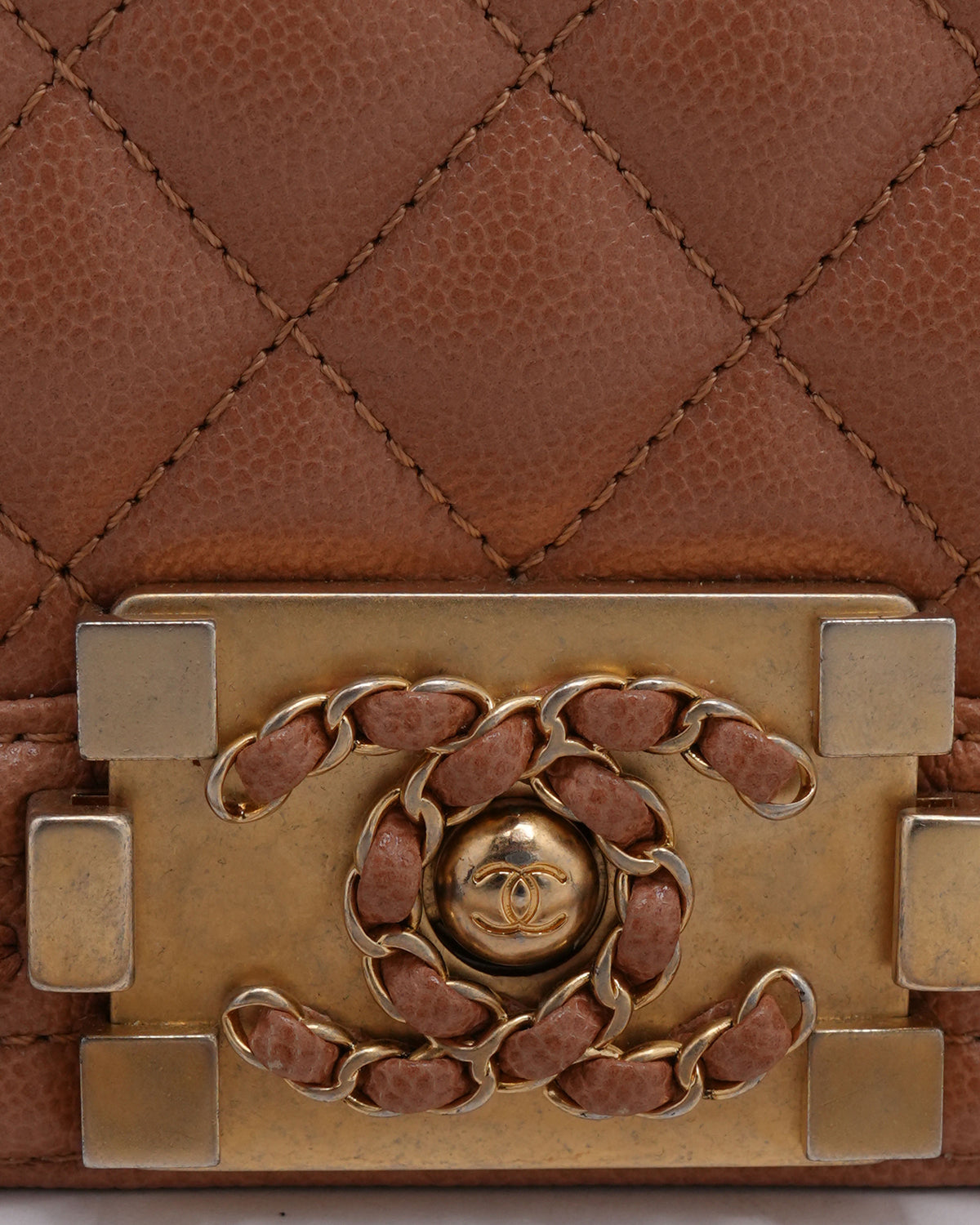 Small Chain Around Quilted Boy Bag