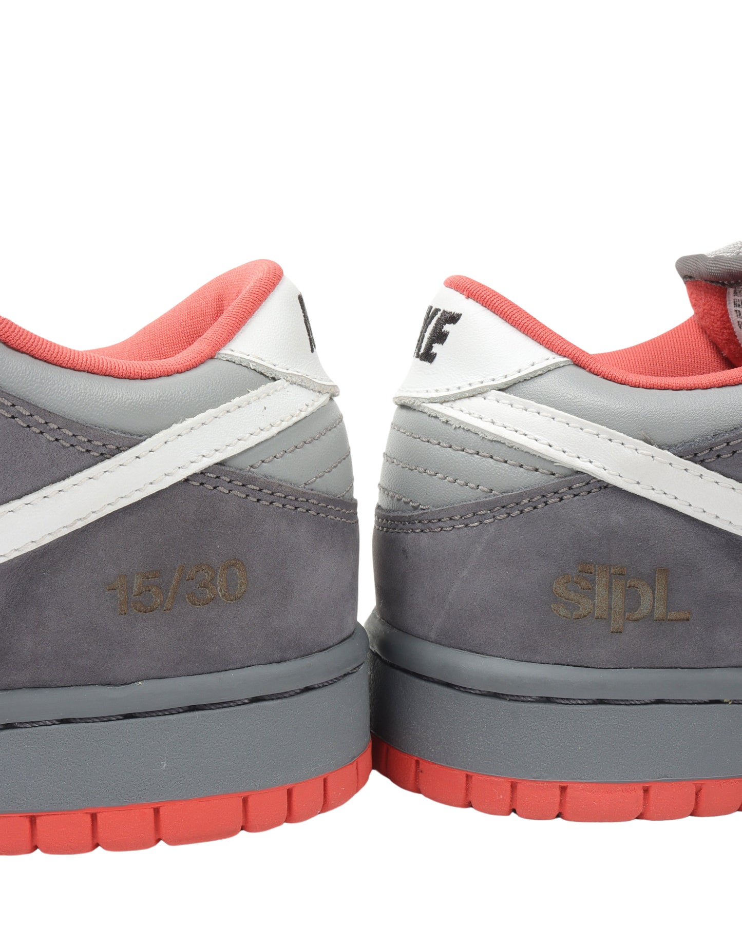 SB Dunk Low 'Pigeon' Friend & Family