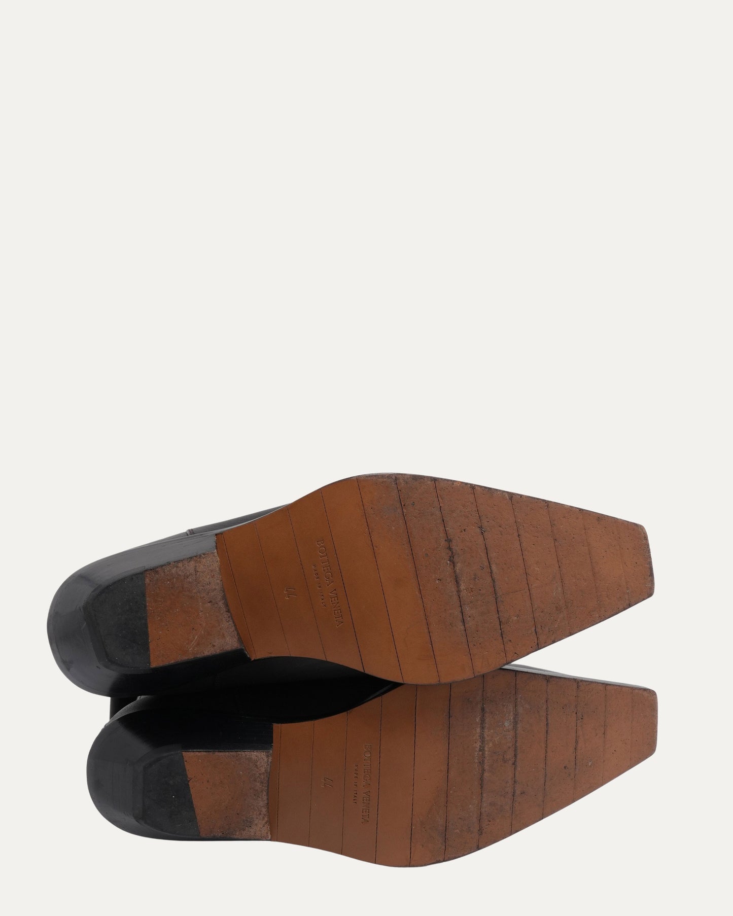 The Lean Chelsea Boots