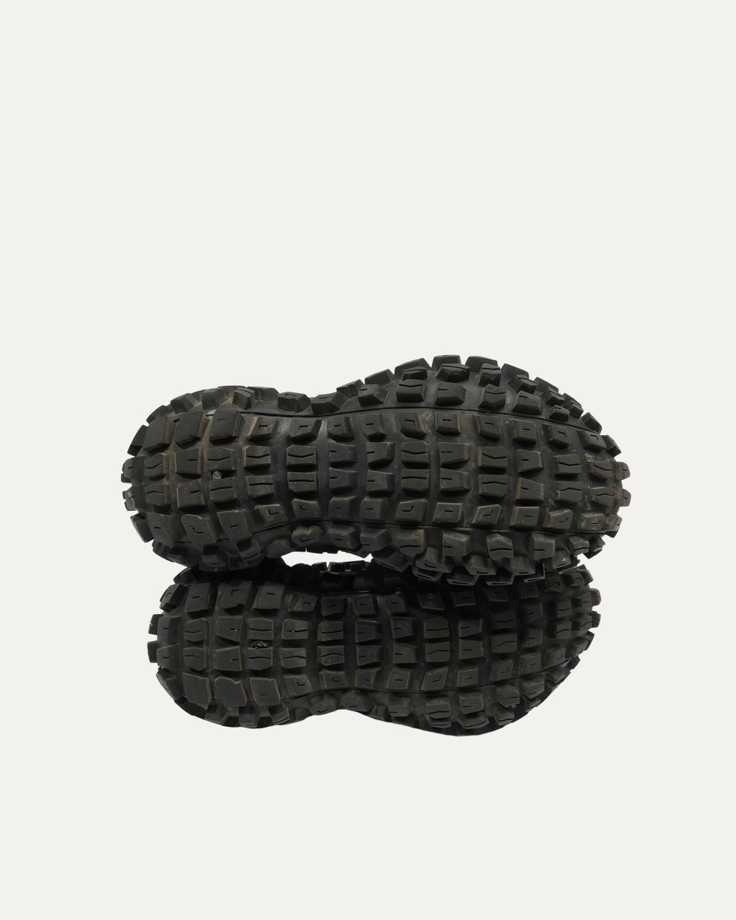 Bouncer Defender Clogs