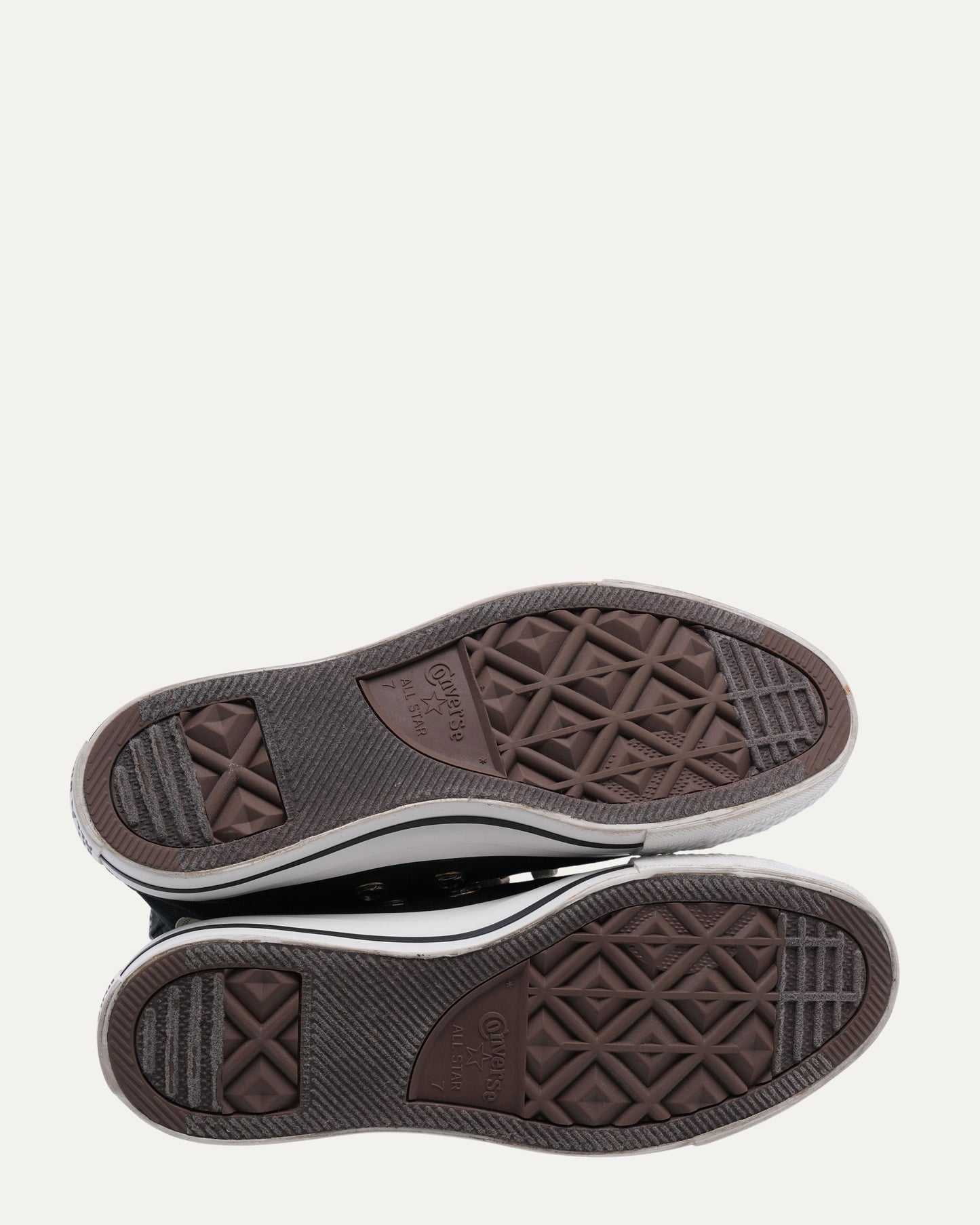 Star Patch Converse Chuck Taylor Sneakers