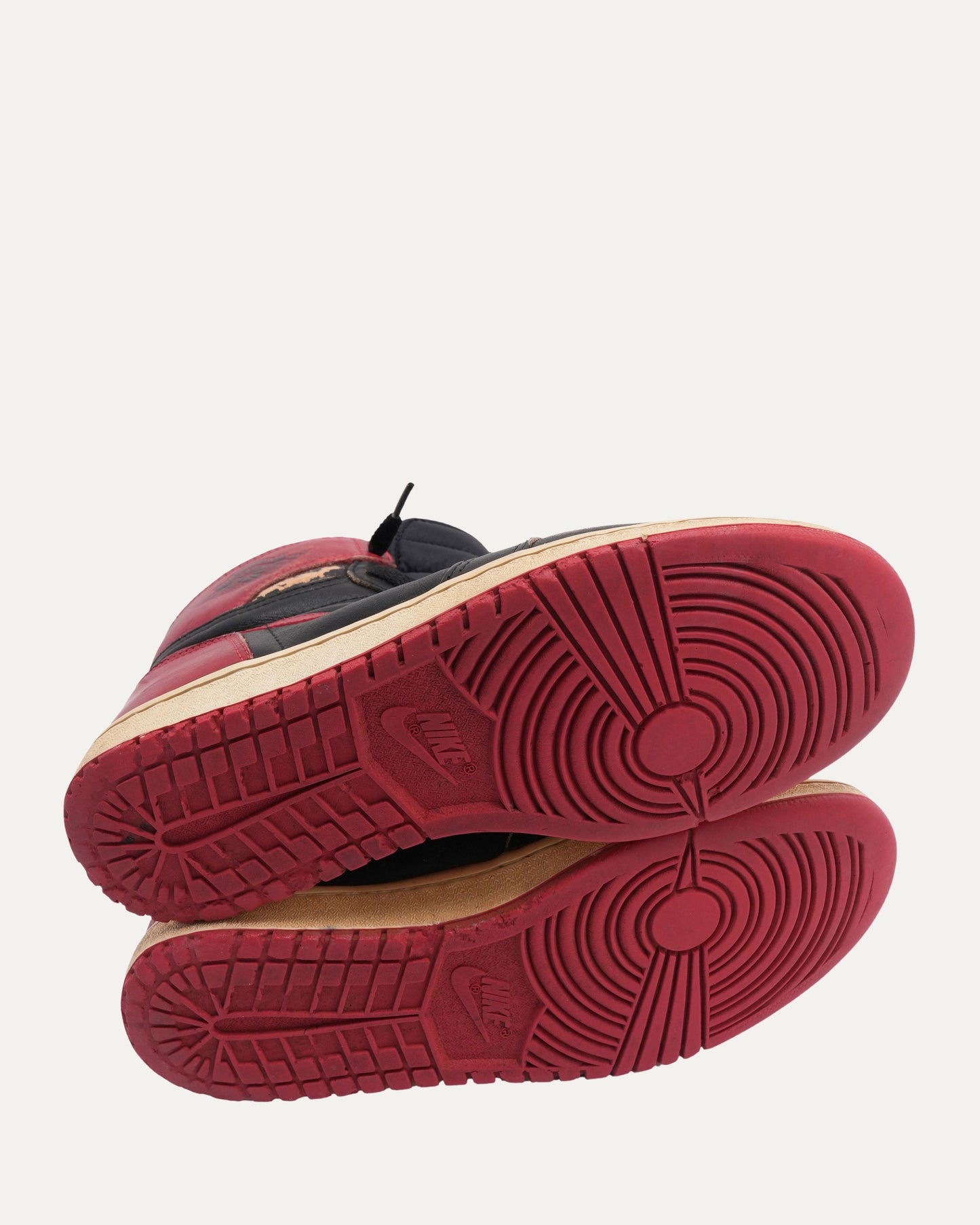 Air Jordan 1 Bred '85 Sneakers