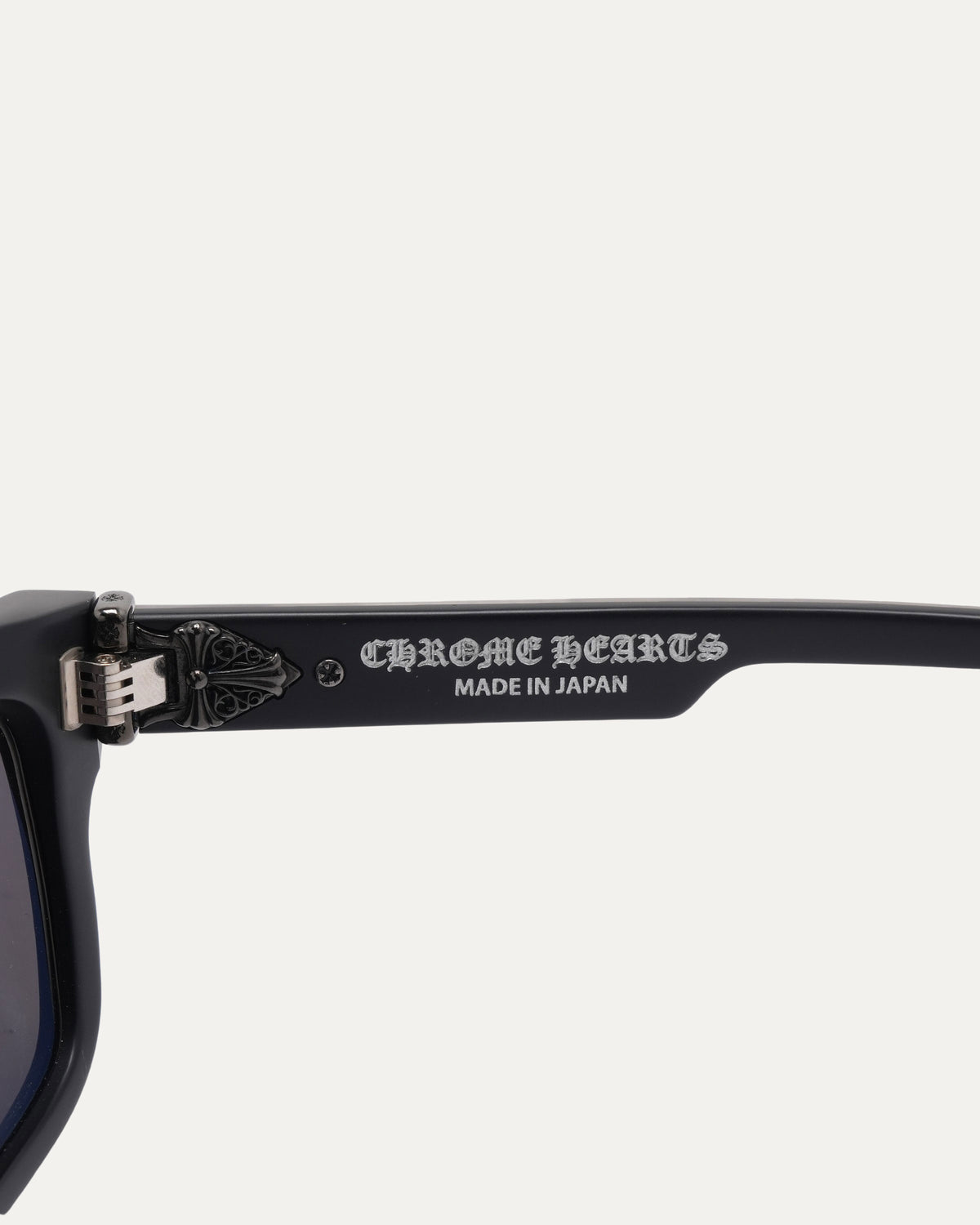 Matte and Gloss Box Officer Sunglasses