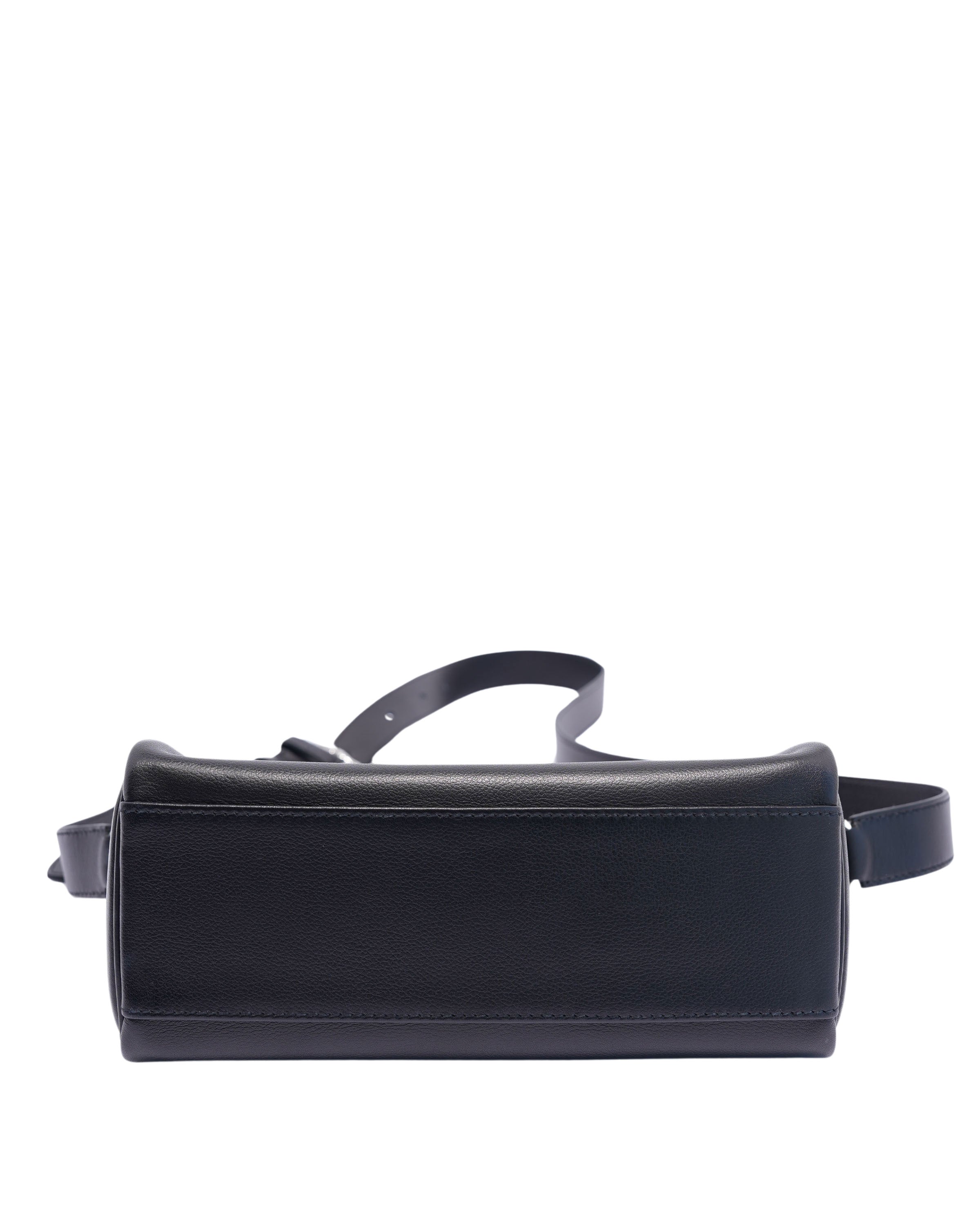 Kelly Messenger PM Shoulder Bag